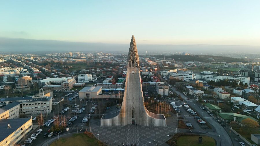Hallgrimskirkja in Reykjavik at sunrise